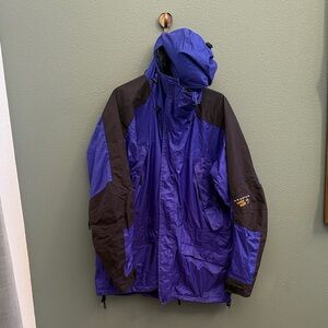 Men's Mountain Hardware Sz L Goretex Waterproof Hooded Jacket Purple Black VTG